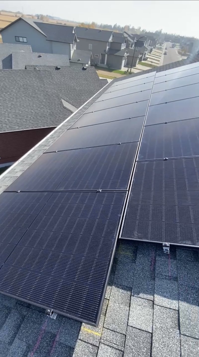 6 kW solar panel installation on bungalow rooftop in Bridgeport Leduc Alberta